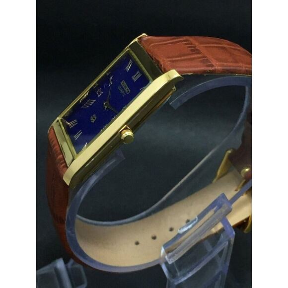 Vintage Style Seiko Quartz Mens Gold Watch & Blue accents W/ Leather Strap - Picture 4 of 6